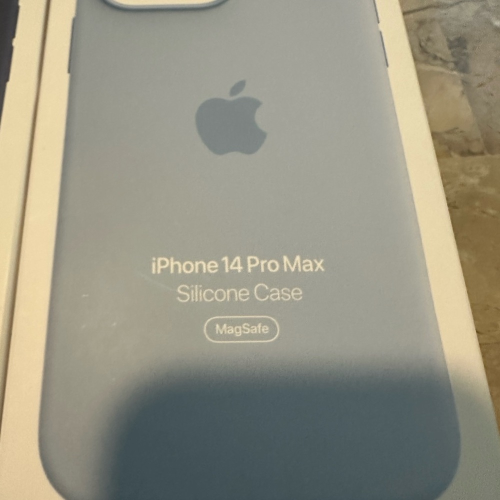 Apple iPhone 14 Pro Max Bundle- 3 Cases - Picture 4 of 15